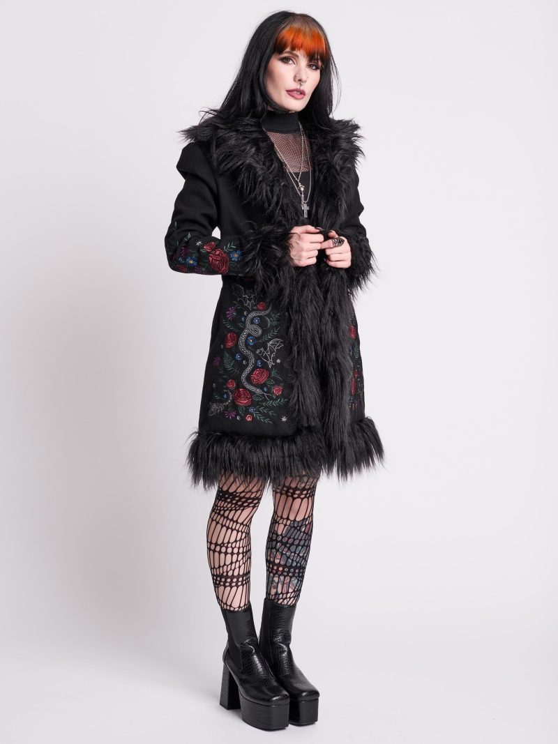 Embroideredfurcoat2