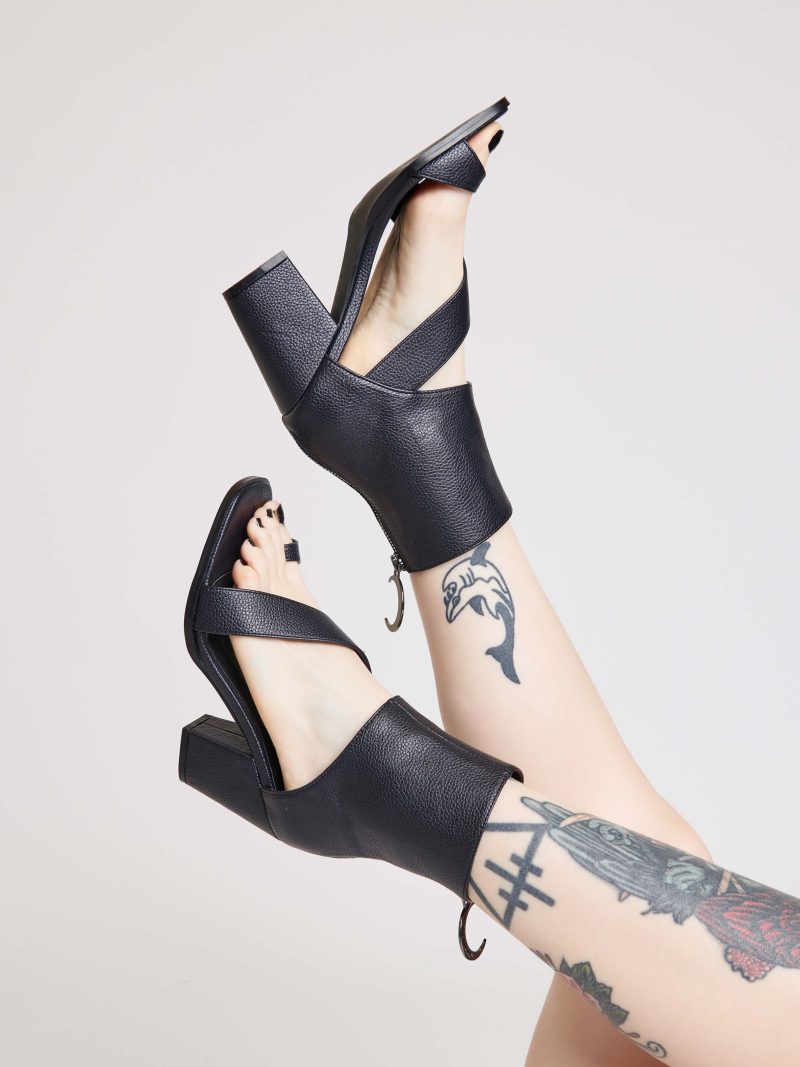 VAMP ANKLE SANDAL 2