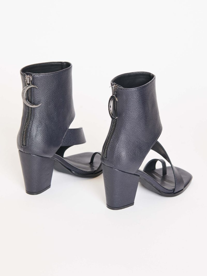 VAMP ANKLE SANDAL 8